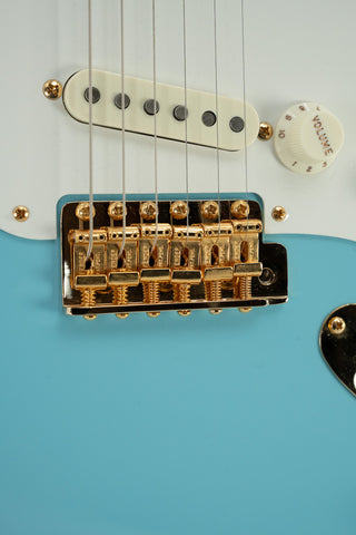 Used Fender Custom Shop '59 Reissue Stratocaster NOS Birdseye Maple Neck Gold Hardware - Daphne Blue 2023