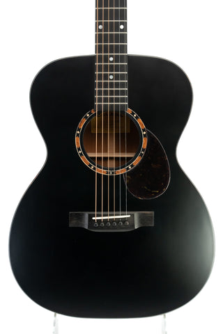 Eastman E2OM Acoustic Guitar - Black